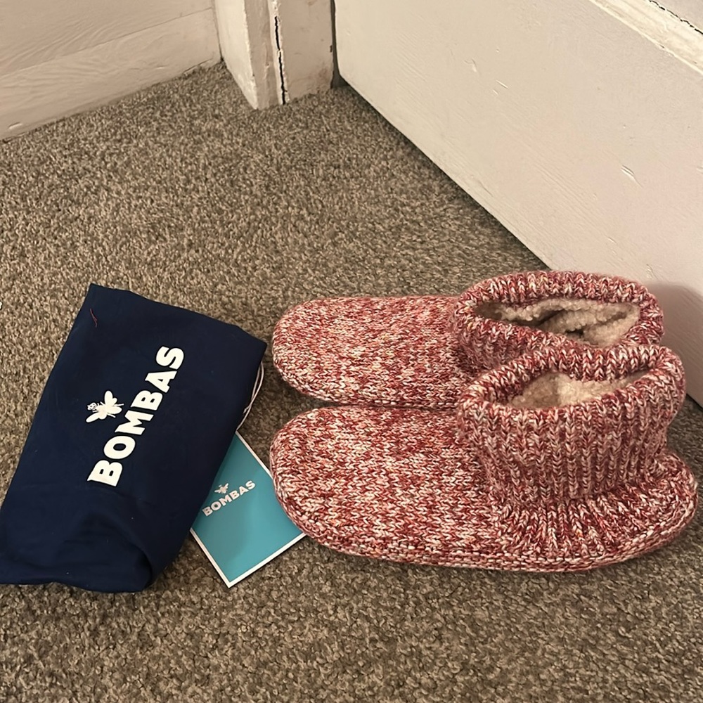 Bombas Women’s Tread Slipper Socks size M (9-11.5)